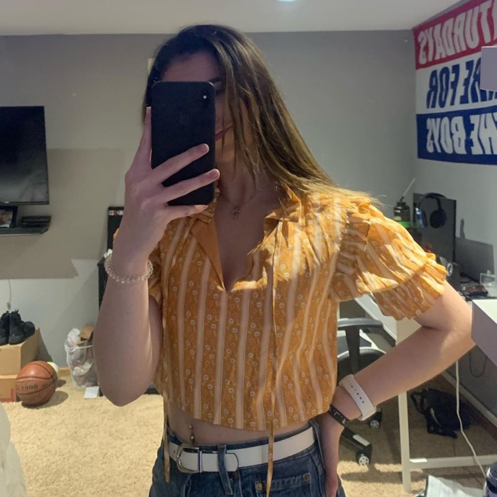 UO Floral cropped top